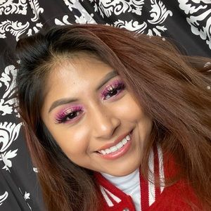 Meet your Posher, Adilene